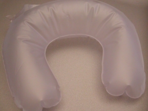 Inflatable neck or head cushion in PVC or Poliurethane (PU), hf welded