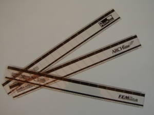 Flexible ruler in silkscreen printed and die-cut plastic material