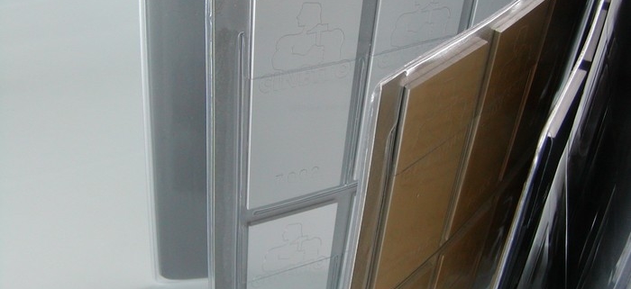 Samples holder with pockets in high frequency welded PVC